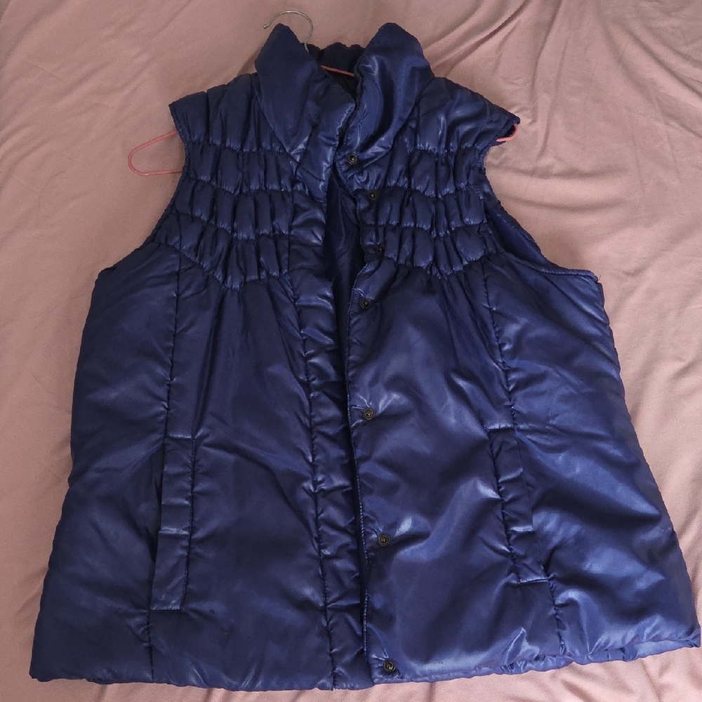 Izod Women's Blue Puffer Vest